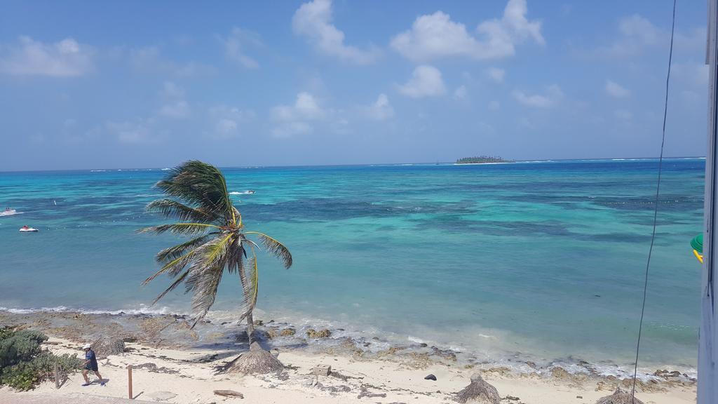 Caribbean Island Hotel Piso 2 San Andrés Kültér fotó